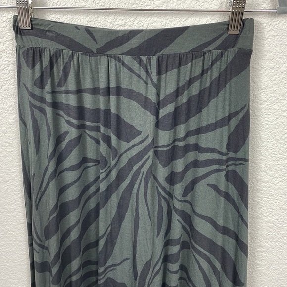 NWT Z Supply Leisel Tropical Zebra Skirt Maxi Jersey Stretch Ruffle Sz S - Picture 5 of 12